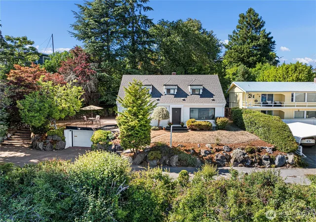 Photo 1 of Single family home for sale at 830 Merrill Pl W, Bremerton, WA 98312 | MLS# NWM2562230 | Listing updated on 2026-10-01