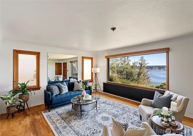 Photo 4 of Single family home for sale at 830 Merrill Pl W, Bremerton, WA 98312 | MLS# NWM2562230 | Listing updated on 2026-10-01