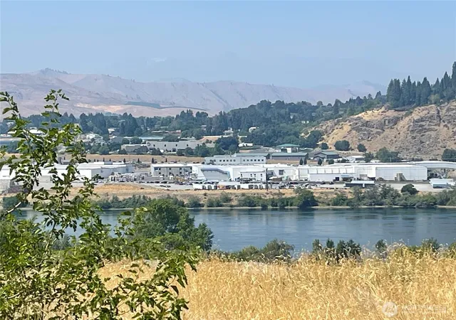 Photo 1 of Land for sale at 315 Nw Deep River Crt, East Wenatchee, WA 98802 | MLS# NWM2562237 | Listing updated on 2026-09-23