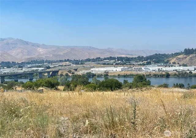 Photo 3 of Land for sale at 315 Nw Deep River Crt, East Wenatchee, WA 98802 | MLS# NWM2562237 | Listing updated on 2026-09-23