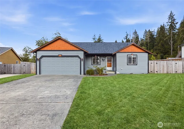 Photo 1 of Single family home for sale at 815 Cody St Se, Rainier, WA 98576 | MLS# NWM2562247 | Listing updated on 2026-09-23
