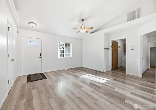 Photo 2 of Single family home for sale at 815 Cody St Se, Rainier, WA 98576 | MLS# NWM2562247 | Listing updated on 2026-09-23