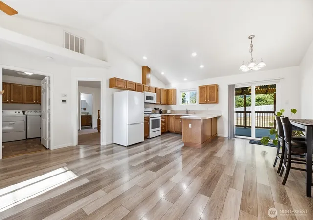 Photo 3 of Single family home for sale at 815 Cody St Se, Rainier, WA 98576 | MLS# NWM2562247 | Listing updated on 2026-09-23