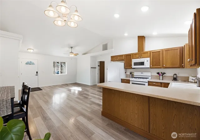 Photo 4 of Single family home for sale at 815 Cody St SE, Rainier, WA 98576 | MLS# NWM2562247 | Listing updated on 2026-09-23