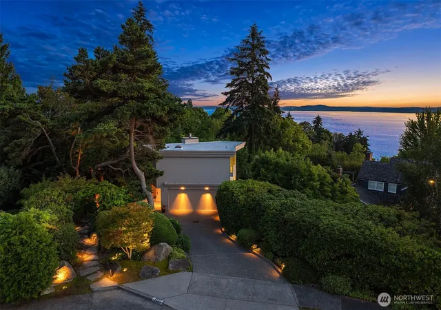 Photo 1 of Sale Pending at 2667 44th Avenue W, Seattle, WA 98199 | MLS# NWM2562249 | Listing updated on 2026-08-20