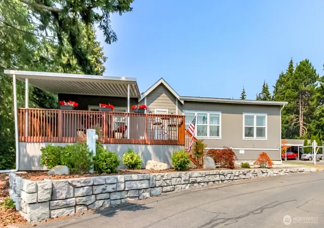 Photo 1 of Manufactured home for sale at 2101 S 324th Street #10, Federal Way, WA 98003 | MLS# NWM2562256 | Listing updated on 2026-09-23