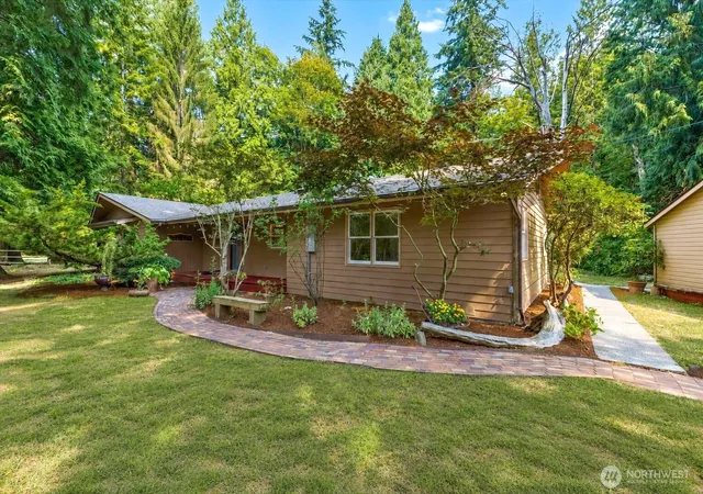 Photo 1 of Single family home for sale at 4416 Sweet Rd, Blaine, WA 98230 | MLS# NWM2562257 | Listing updated on 2026-09-30