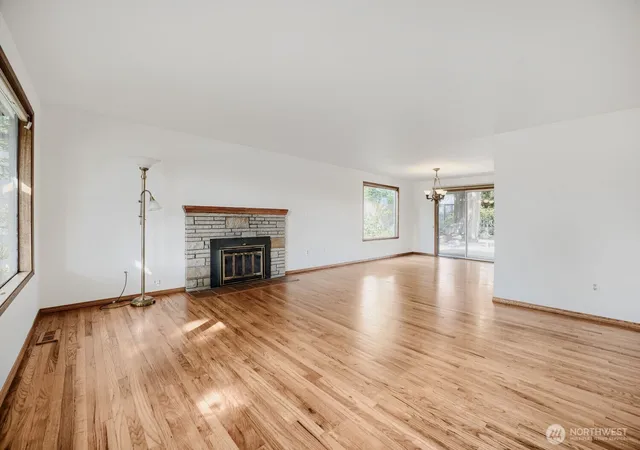 Photo 3 of Single family home for sale at 28605 51st Place S, Auburn, WA 98001 | MLS# NWM2562260 | Listing updated on 2026-09-23