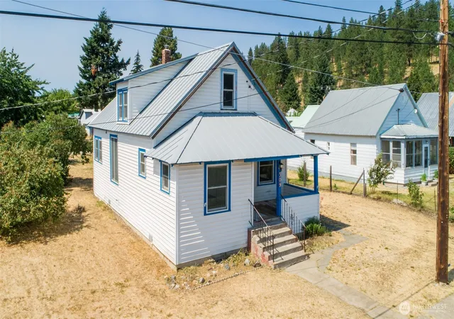 Photo 1 of Single family home for sale at 309 Peoh Ave, Cle Elum, WA 98922 | MLS# NWM2562266 | Listing updated on 2026-09-25