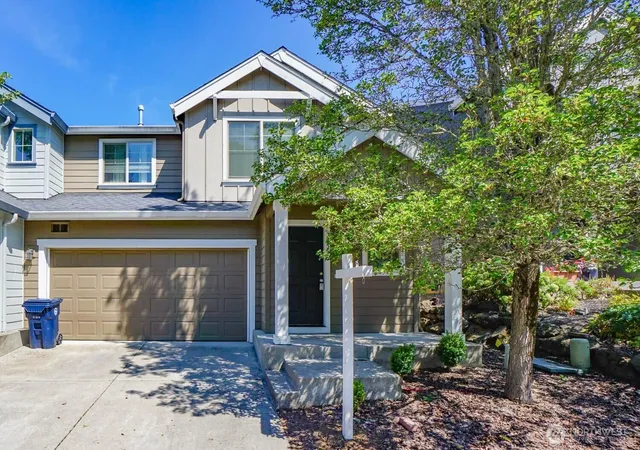 Photo 2 of Single family home for sale at 3355 Nw 47 Th Dr, Camas, WA 98607 | MLS# NWM2562268 | Listing updated on 2026-09-26