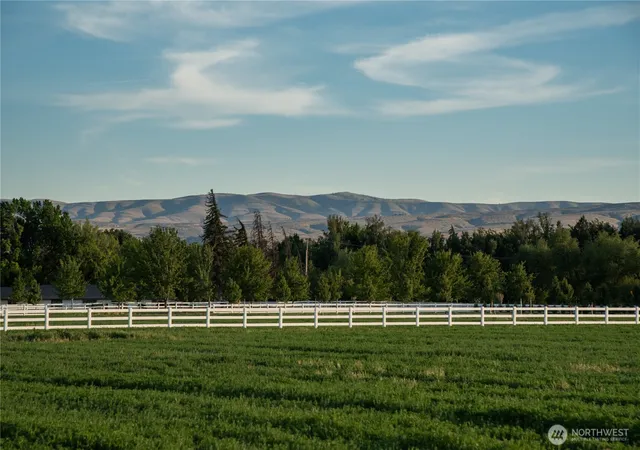 Photo 2 of Land for sale at 2 B Look Rd, Ellensburg, WA 98926 | MLS# NWM2562287 | Listing updated on 2026-09-23