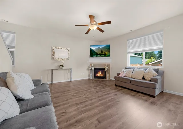 Photo 4 of Single family home for sale at 5733 86th Drive NE, Marysville, WA 98270 | MLS# NWM2562291 | Listing updated on 2026-09-19
