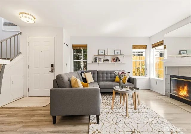Photo 3 of Townhouse for sale at 9825 18th Avenue W #B1, Everett, WA 98204 | MLS# NWM2562298 | Listing updated on 2026-09-23