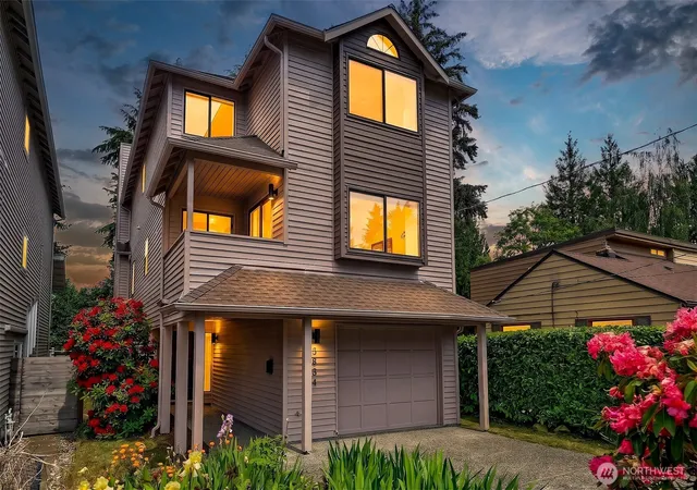 Photo 1 of Single family home for sale at 3834 Ne 86th Street, Seattle, WA 98115 | MLS# NWM2562321 | Listing updated on 2026-10-12
