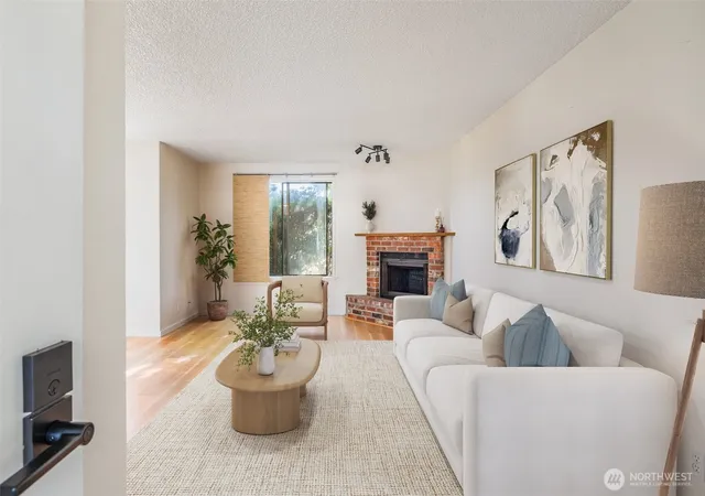 Photo 4 of Condo for sale at 25027 110th Place SE #17D, Kent, WA 98030 | MLS# NWM2562329 | Listing updated on 2026-09-30