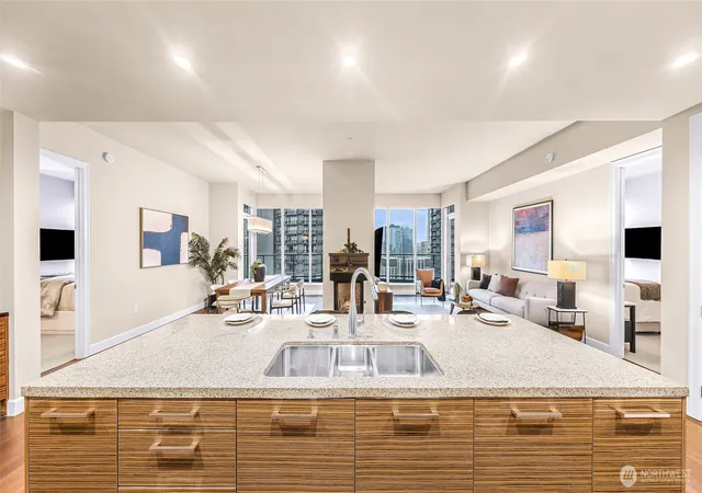 Photo 4 of Condo for sale at 1920 4th Avenue #2605, Seattle, WA 98101 | MLS# NWM2562339 | Listing updated on 2026-10-06