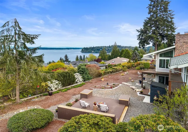 Photo 3 of Sale Pending at 20 Jackson Ln, Port Ludlow, WA 98365 | MLS# NWM2562346 | Listing updated on 2026-09-25