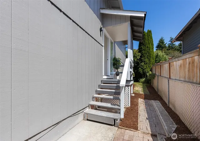 Photo 2 of Single family home for sale at 28430 14th Avenue S, Federal Way, WA 98003 | MLS# NWM2562351 | Listing updated on 2026-09-23