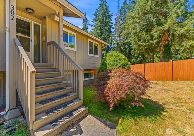 Photo 3 of Sale Pending at 302 137th Street SW, Everett, WA 98208 | MLS# NWM2562355 | Listing updated on 2026-09-02