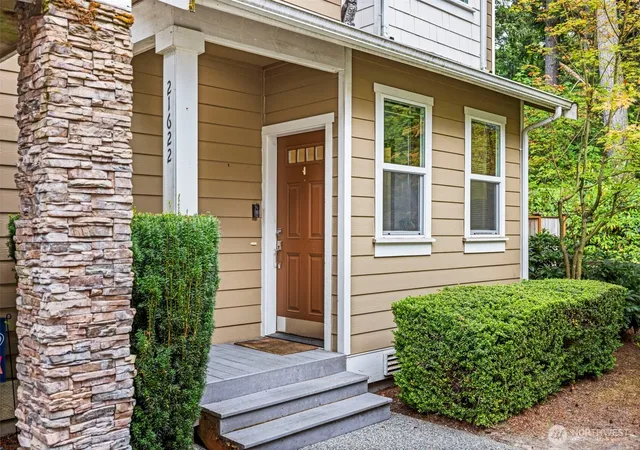 Photo 2 of Townhouse for sale at 21622 11th Court Se, Bothell, WA 98021 | MLS# NWM2562359 | Listing updated on 2026-09-29