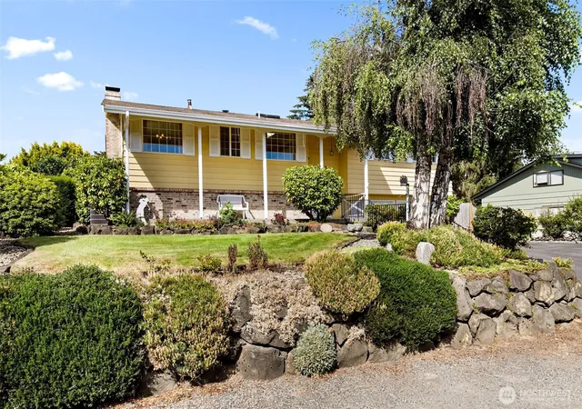 Photo 3 of Single family home for sale at 2308 126th Avenue Ct E, Edgewood, WA 98372 | MLS# NWM2562360 | Listing updated on 2026-10-08