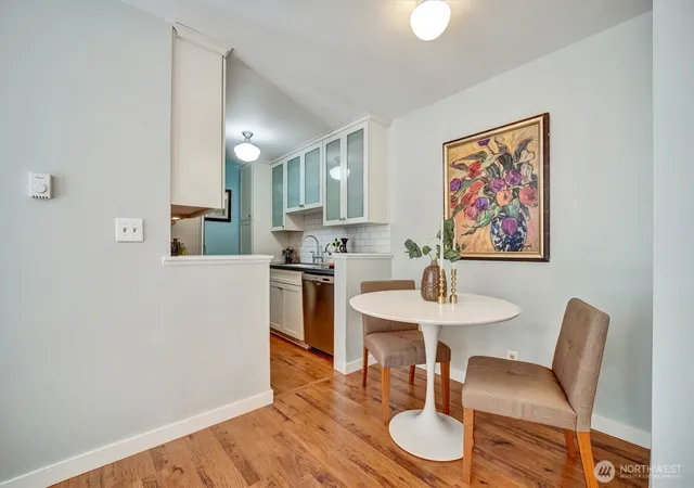Photo 4 of Sale Pending at 2111 E John St #204, Seattle, WA 98112 | MLS# NWM2562371 | Listing updated on 2026-09-27
