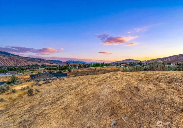 Photo 2 of Land for sale at 3775 Sky Crst Ln, Wenatchee, WA 98801 | MLS# NWM2562377 | Listing updated on 2026-09-23