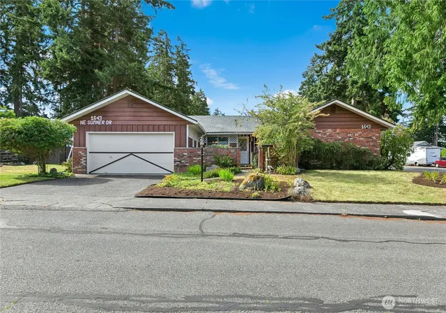 Photo 1 of Contingent at 1643 Ne Sumner Dr, Oak Harbor, WA 98277 | MLS# NWM2562386 | Listing updated on 2026-09-23
