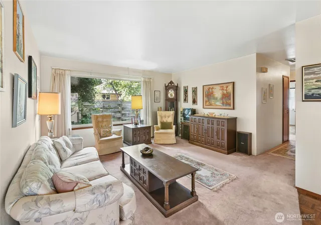 Photo 3 of Single family home for sale at 1643 NE Sumner Dr, Oak Harbor, WA 98277 | MLS# NWM2562386 | Listing updated on 2026-09-23