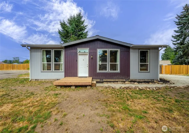 Manufactured home for sale at 16507 Suntree Ct SE, Yelm, WA 98597 | MLS# NWM2562411