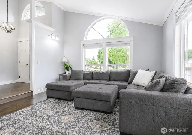 Photo 3 of Sale Pending at 5920 35th Way SE, Auburn, WA 98092 | MLS# NWM2562424 | Listing updated on 2026-09-25