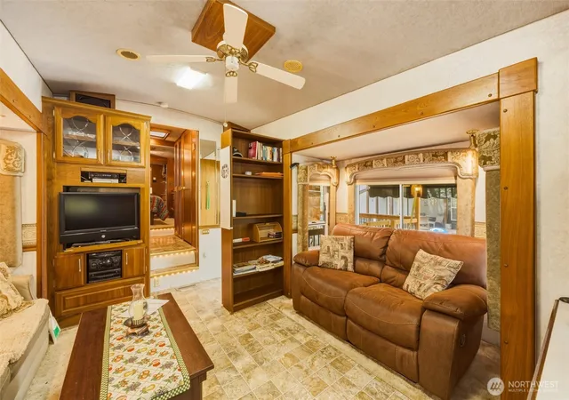 Photo 4 of Manufactured home for sale at 162 1 Fireside Lodge Cir, Deming, WA 98244 | MLS# NWM2562459 | Listing updated on 2026-09-21