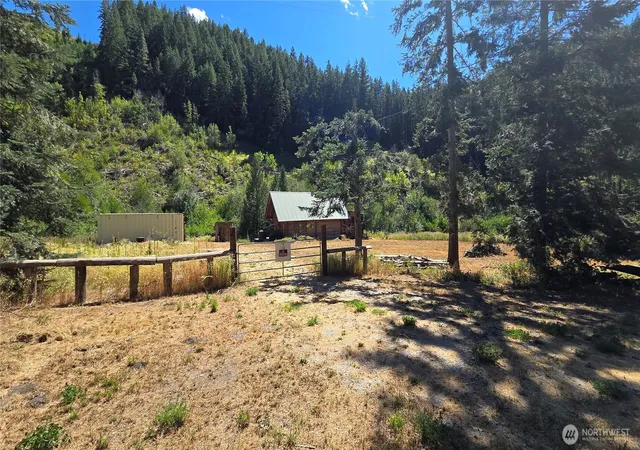 Photo 1 of Single family home for sale at 8925 Merry Cyn Rd, Leavenworth, WA 98826 | MLS# NWM2562462 | Listing updated on 2026-09-23