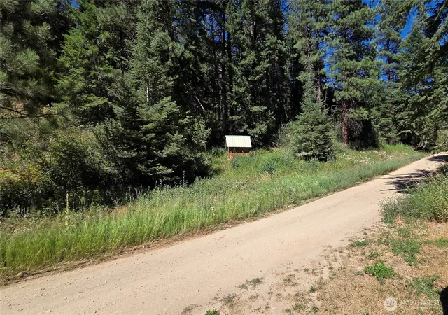 Photo 2 of Single family home for sale at 8925 Merry Cyn Rd, Leavenworth, WA 98826 | MLS# NWM2562462 | Listing updated on 2026-09-23
