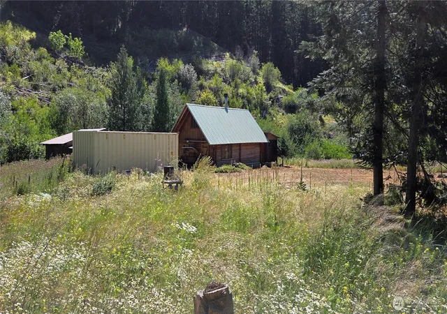 Photo 3 of Single family home for sale at 8925 Merry Cyn Rd, Leavenworth, WA 98826 | MLS# NWM2562462 | Listing updated on 2026-09-23