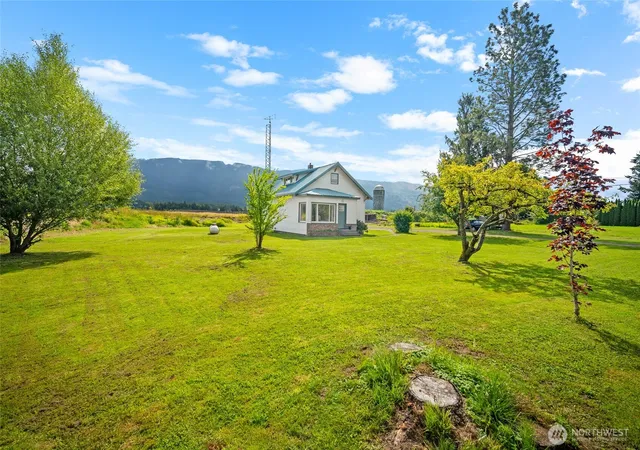 Photo 3 of Sale Pending at 7624 Oat Coles Rd, Everson, WA 98247 | MLS# NWM2562474 | Listing updated on 2026-09-25