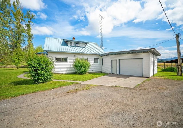 Photo 3 of Sale Pending at 7624 Oat Coles Rd, Everson, WA 98247 | MLS# NWM2562474 | Listing updated on 2026-09-25