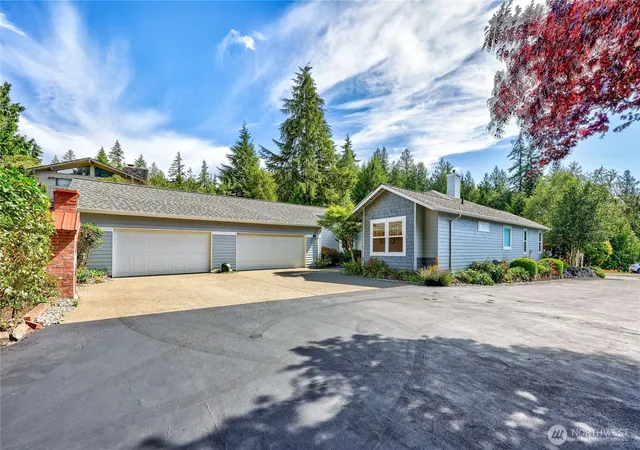 Photo 1 of Single family home for sale at 612 Rainier Ln, Port Ludlow, WA 98365 | MLS# NWM2562475 | Listing updated on 2026-09-23