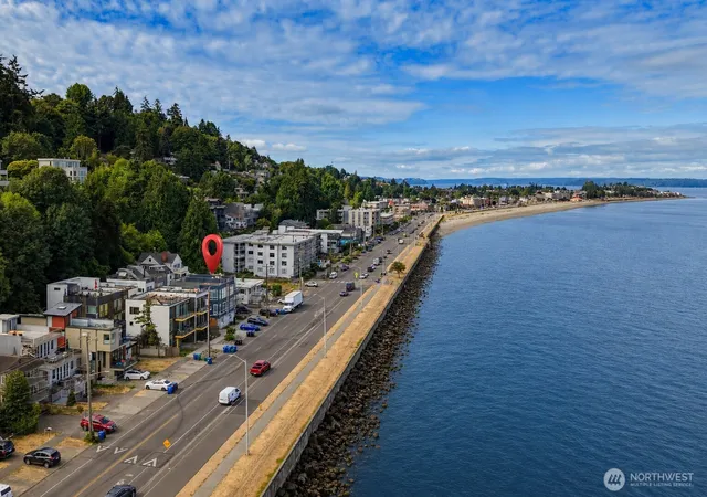 Photo 2 of Townhouse for sale at 1778 A Alki Ave Sw, Seattle, WA 98116 | MLS# NWM2562476 | Listing updated on 2026-09-23