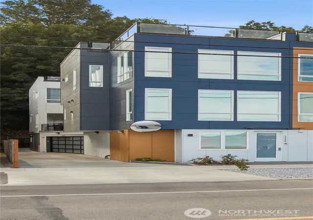 Photo 4 of Townhouse for sale at 1778 A Alki Ave SW, Seattle, WA 98116 | MLS# NWM2562476 | Listing updated on 2026-09-23