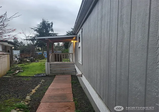Photo 3 of Manufactured home for sale at 3333 228th Street SE #49, Bothell, WA 98021 | MLS# NWM2562478 | Listing updated on 2026-09-30