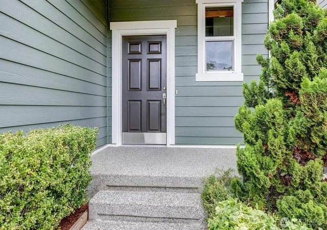 Photo 2 of Single family home for sale at 22917 42nd Drive Se, Bothell, WA 98021 | MLS# NWM2562480 | Listing updated on 2026-10-02