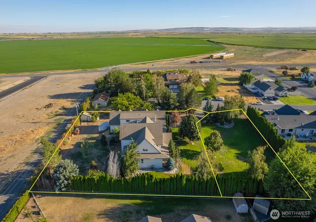 Single family home for sale at 9592 Baseline 5 Rd SE, Moses Lake, WA 98837 | MLS# NWM2562484