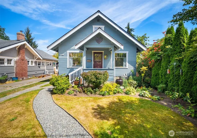 Photo 1 of Single family home for sale at 1140 Grant St, Bellingham, WA 98225 | MLS# NWM2562502 | Listing updated on 2026-10-01