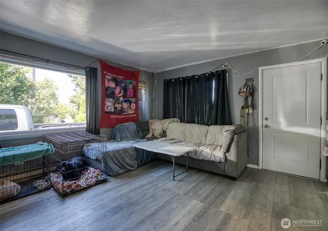 Photo 4 of Sale Pending at 1505 N B St, Aberdeen, WA 98520 | MLS# NWM2562517 | Listing updated on 2026-09-21