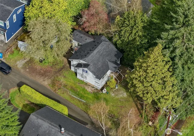 Photo 4 of Single family home for sale at 9617 15th Avenue NE, Seattle, WA 98115 | MLS# NWM2562521 | Listing updated on 2026-09-23
