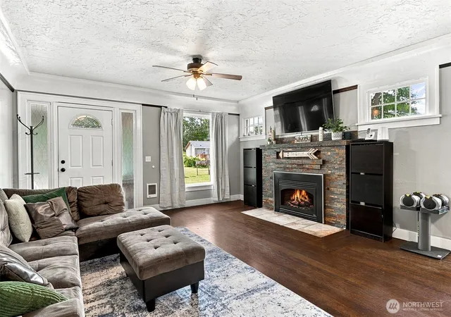 Photo 3 of Single family home for sale at 14416 Portland Ave Sw, Lakewood, WA 98498 | MLS# NWM2562534 | Listing updated on 2026-09-28
