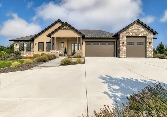 Photo 2 of Sale Pending at 3194 Sorrel Dr, Walla Walla, WA 99362 | MLS# NWM2562547 | Listing updated on 2026-08-20