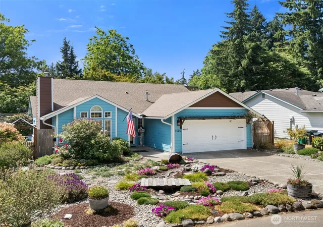 Photo 2 of Single family home for sale at 1520 Mapleridge Dr Ne, Olympia, WA 98506 | MLS# NWM2562549 | Listing updated on 2026-09-17