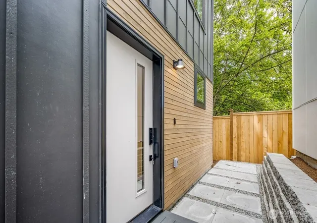 Photo 3 of Single family home for sale at 1214 Ne 100th Street, Seattle, WA 98125 | MLS# NWM2562605 | Listing updated on 2026-09-25